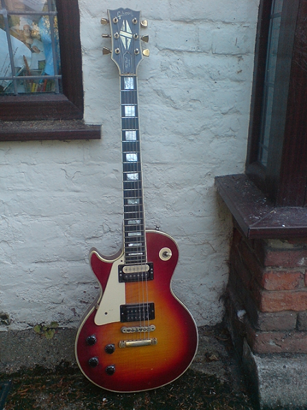 © Robert Rotifer Des Autors Les Paul Custom Sunburst Twentieth Anniversary Edition